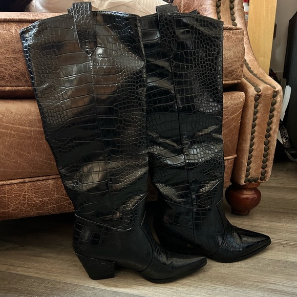 Princess Polly Riley Boot - Picture 6 of 8